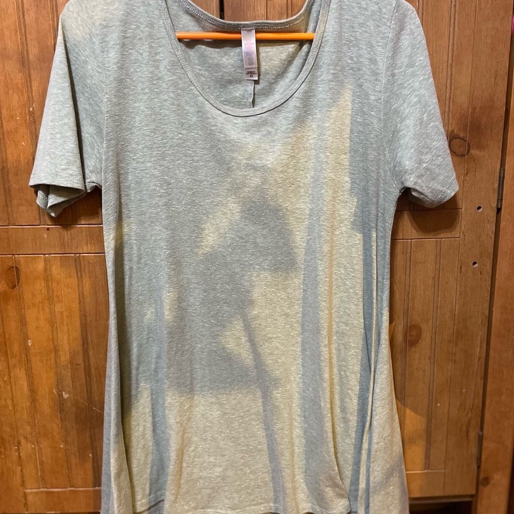 LuLaRoe Light Gray Short Sleeve Tee